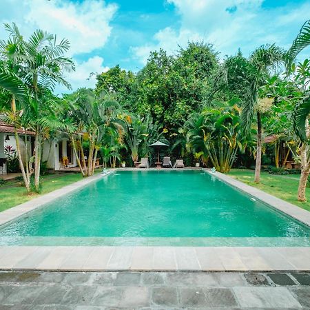 Agung Wiwin Homestay & Restaurant Mengwi Bagian luar foto