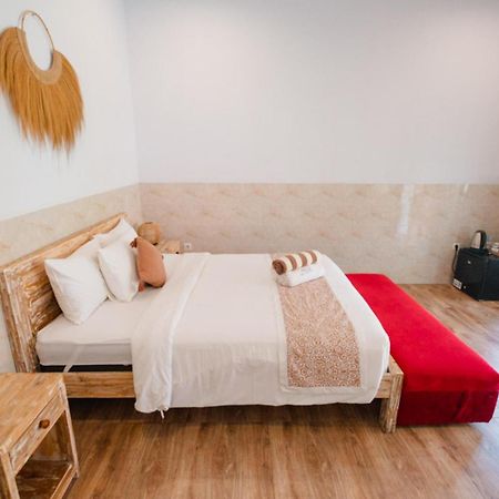 Agung Wiwin Homestay & Restaurant Mengwi Bagian luar foto