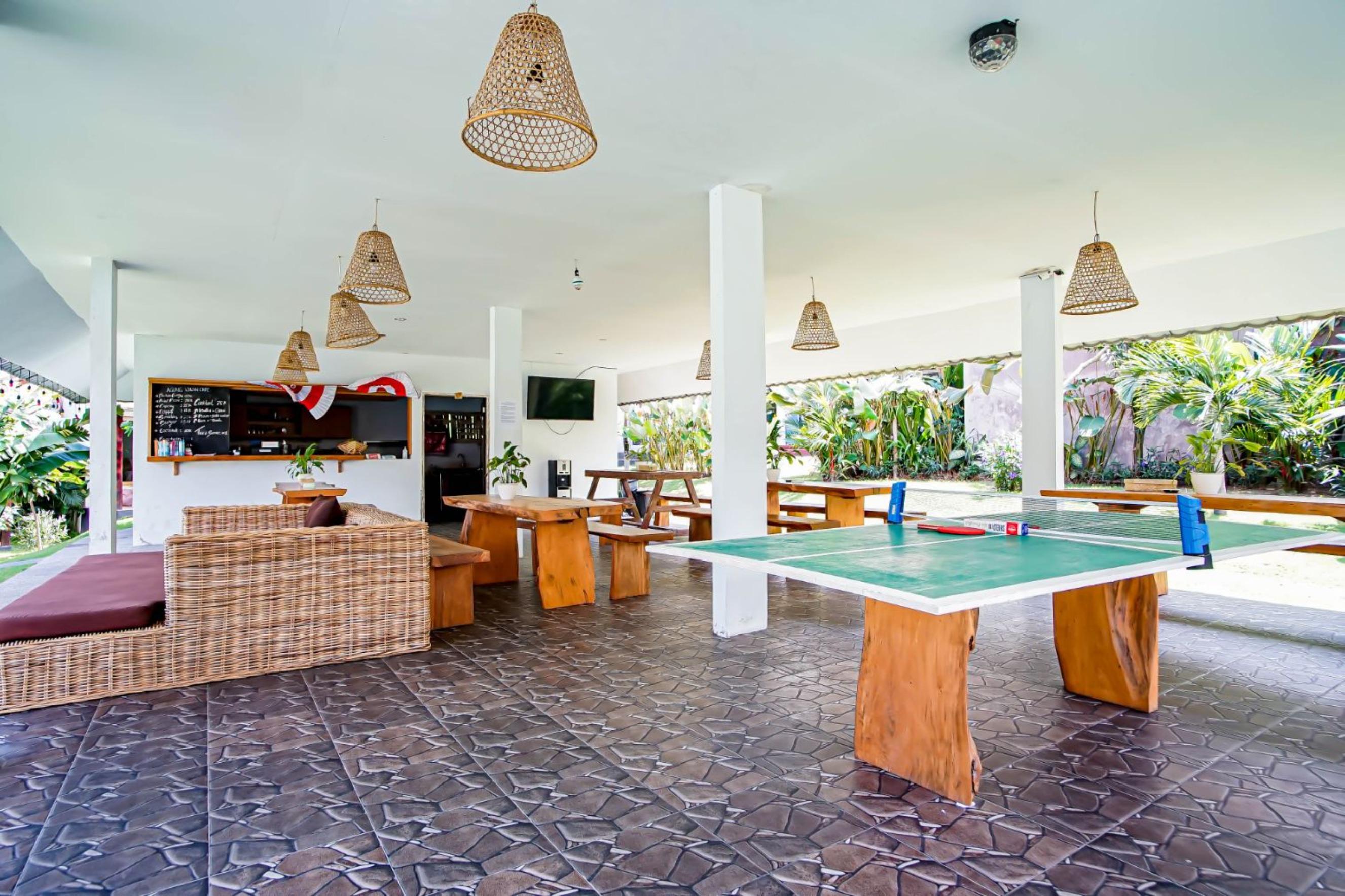 Agung Wiwin Homestay & Restaurant Mengwi Bagian luar foto