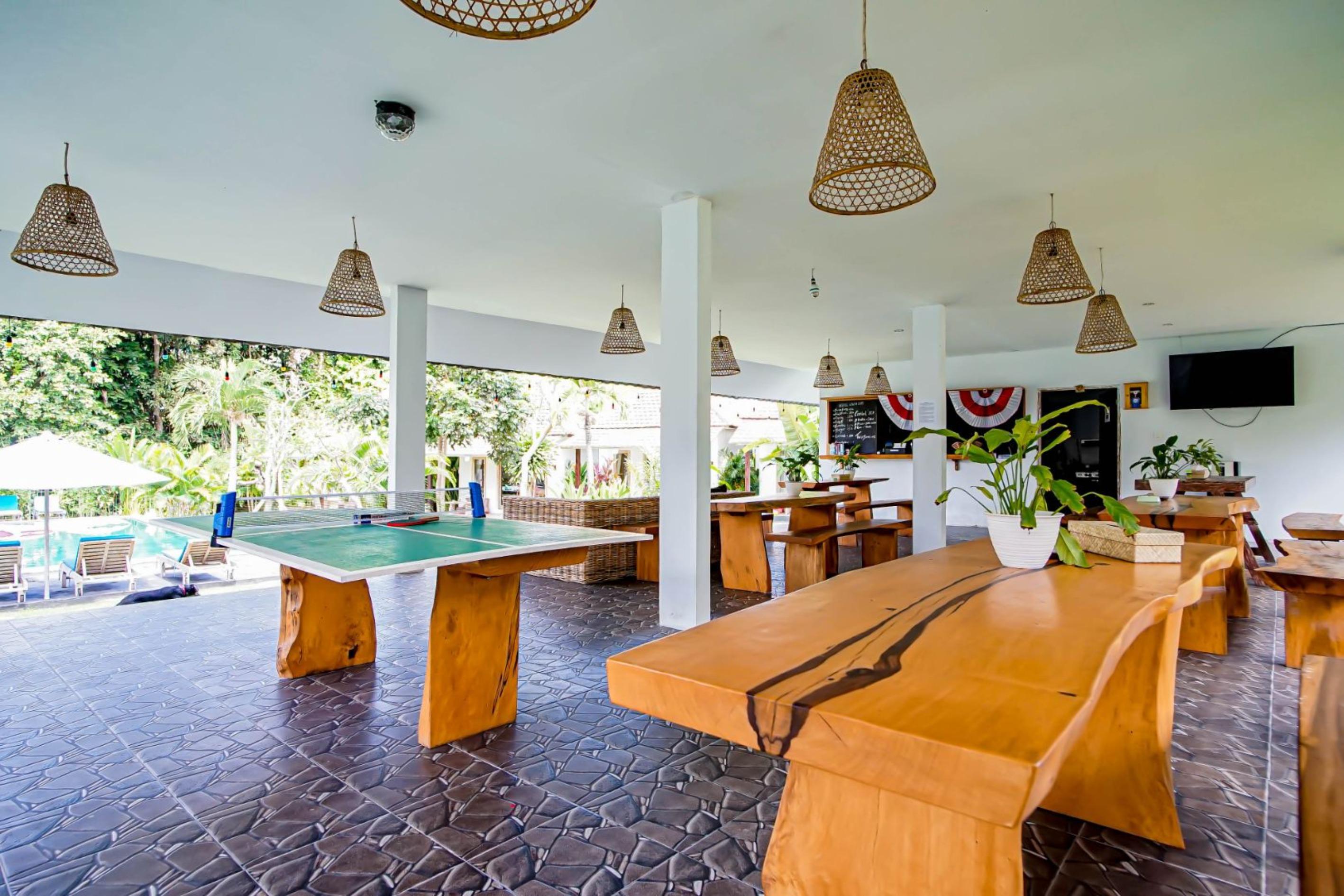 Agung Wiwin Homestay & Restaurant Mengwi Bagian luar foto