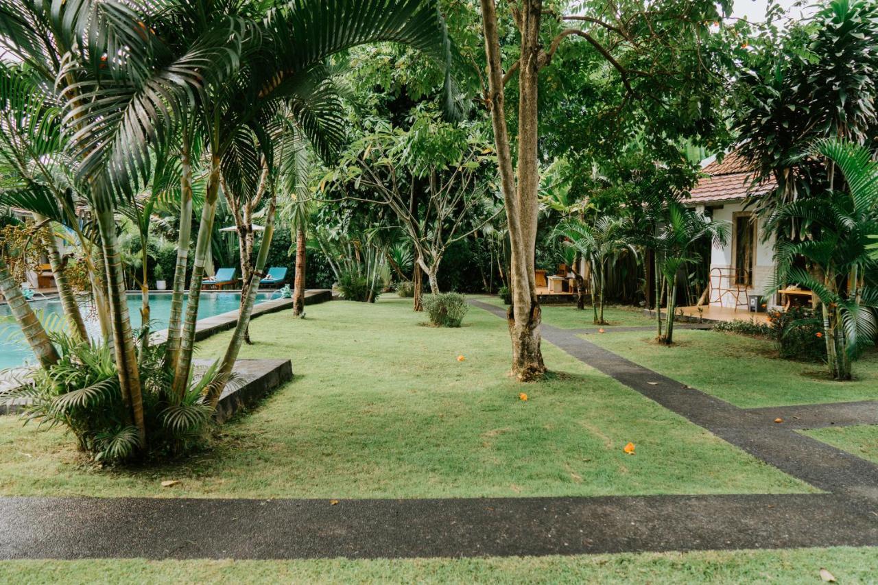 Agung Wiwin Homestay & Restaurant Mengwi Bagian luar foto