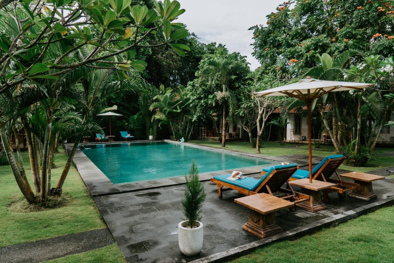 Agung Wiwin Homestay & Restaurant Mengwi Bagian luar foto