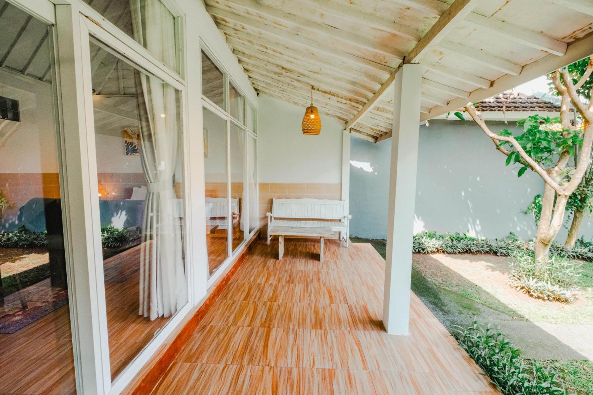 Agung Wiwin Homestay & Restaurant Mengwi Bagian luar foto